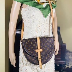 🛑Don’t buy-extra pics only; Chantily GM LV🛑